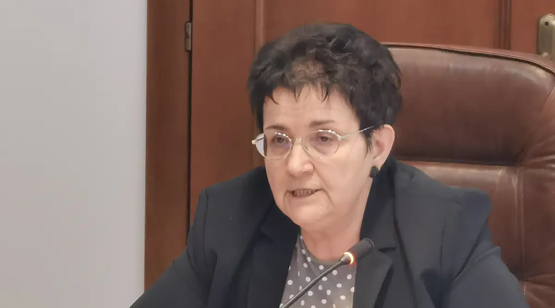 Финансовият министър: Поскъпване на ракията с 2-3 лева ще бъде спекулативно