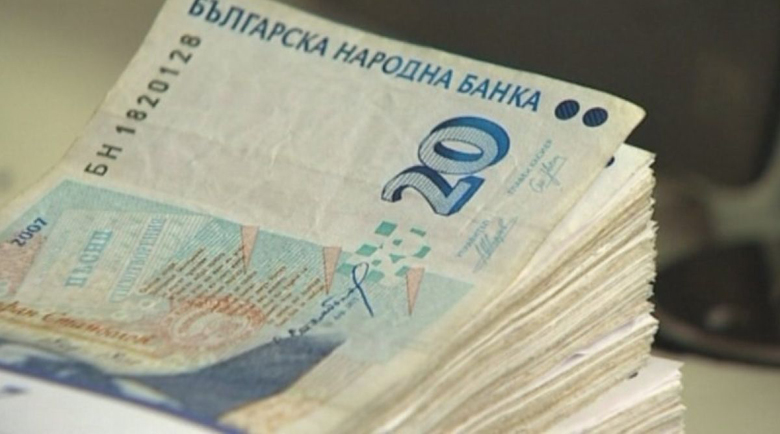 Осъдиха служителка на ДСК, с фалшиви документи присвоила над 20 бона