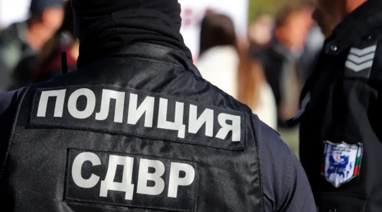 „Да ходиш на убийства, трупове и семейни скандали“: Нямаме полицаи!