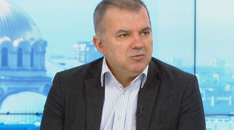 Богомил Николов: Ако на 1 февруари ви върнат ресто в лева, звънете на НАП