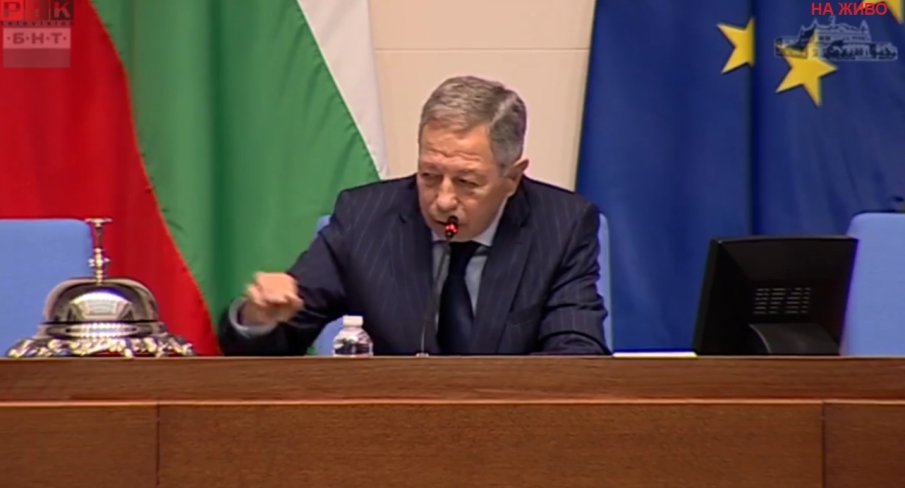 Ето какво поиска от по-младите си колеги доайенът в 52-рото Народно събрание Румен Миланов