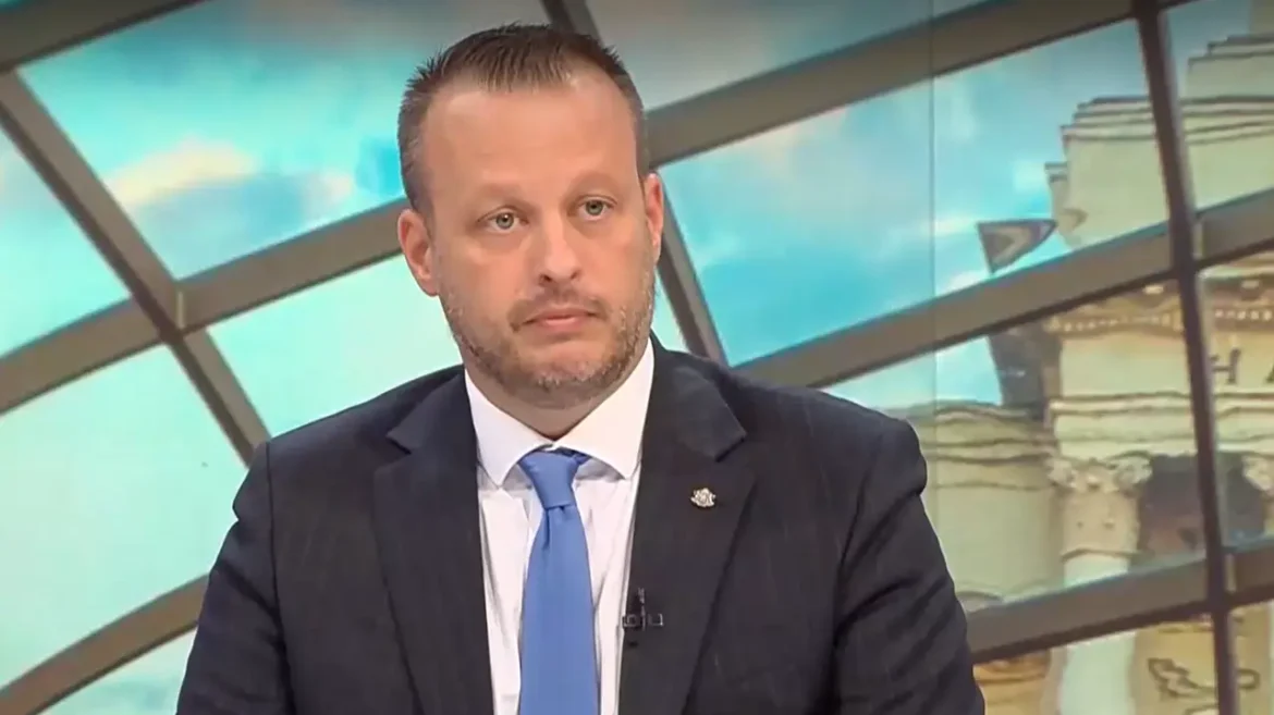 Йордан Терзийски алармира: Данъците ще растат, а доходите на хората се замразяват