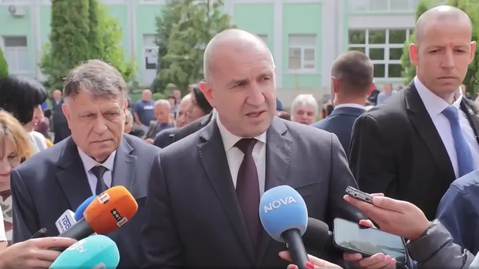 Край на „парите следват ученика“: Румен Радев обяви нов образователен модел с фокус върху качеството