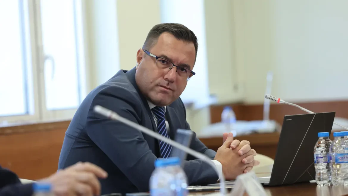 КЕВР гарантира замразяване на цените на тока и парното