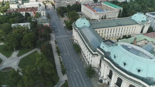 Край на изпитите? Оценките от предпоследната година в гимназията вече важат за прием в ВУЗ