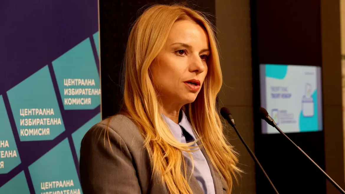 ЦИК с първи данни за деня: Изборните помещения работят, в три секции гласуват само с хартия