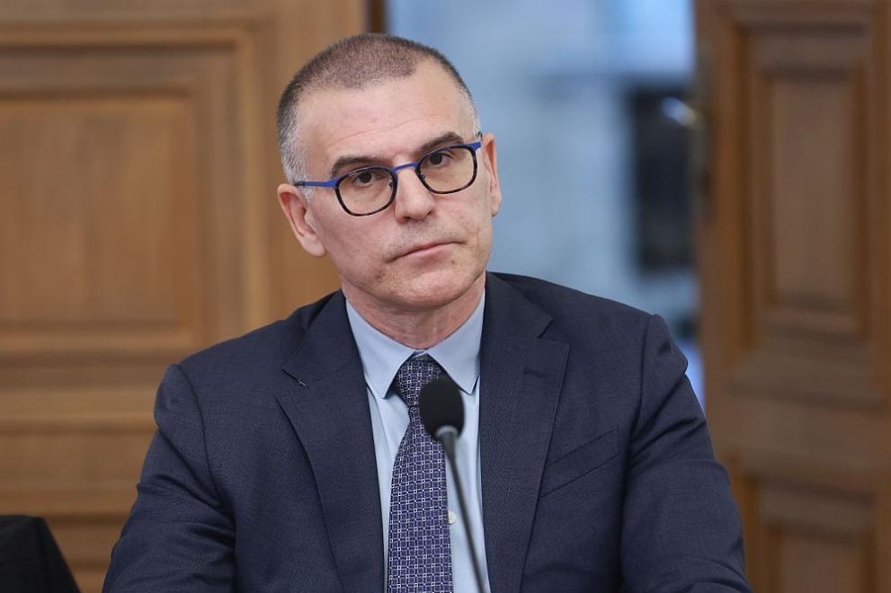 Временен данък върху банковите свръхпечалби вместо по-висок ДДС предлага Симеон Дянков