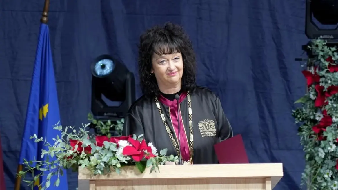 От ареста: Деканът на Медицинския факултет в Пловдив проф. Генева-Попова напусна поста си